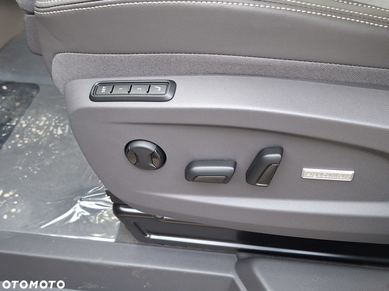 Volkswagen Multivan - 25