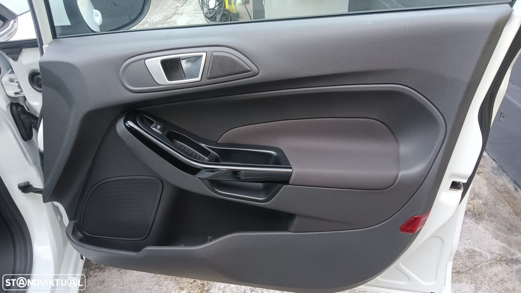 Ford Fiesta 1.0 Ti-VCT Titanium - 7