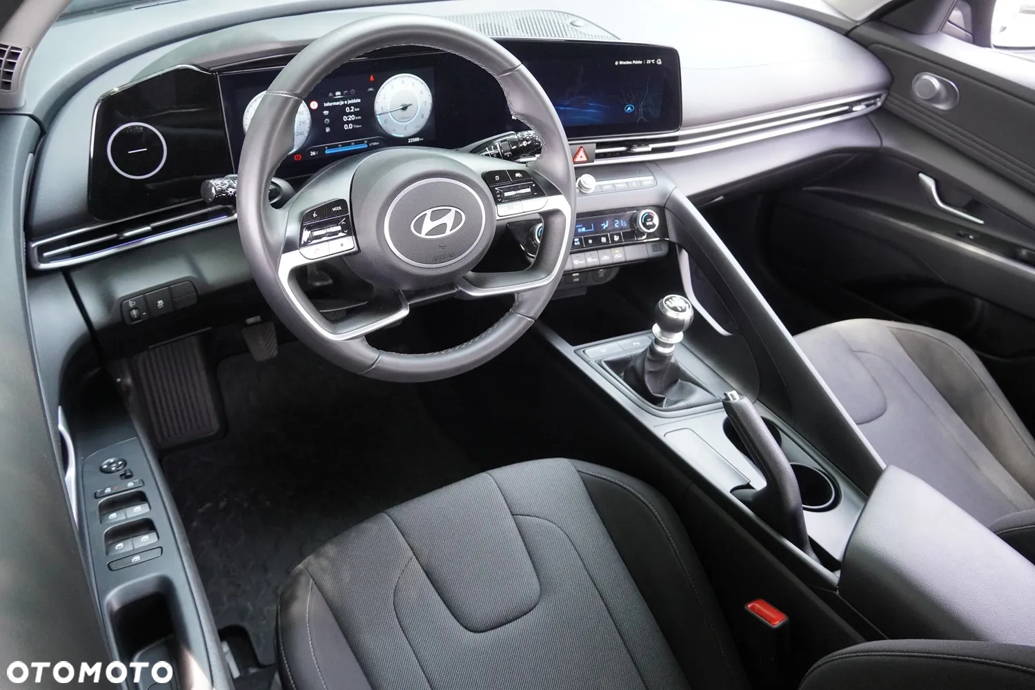 Hyundai Elantra 1.6 Modern - 20