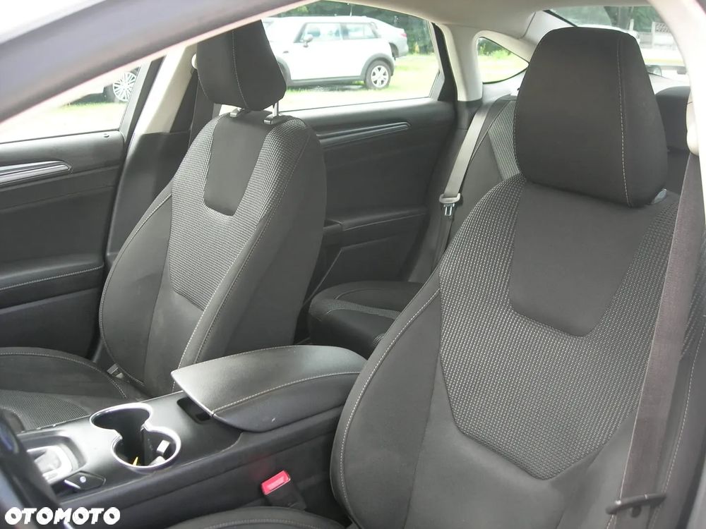 Ford Mondeo 2.0 Hybrid Trend - 14