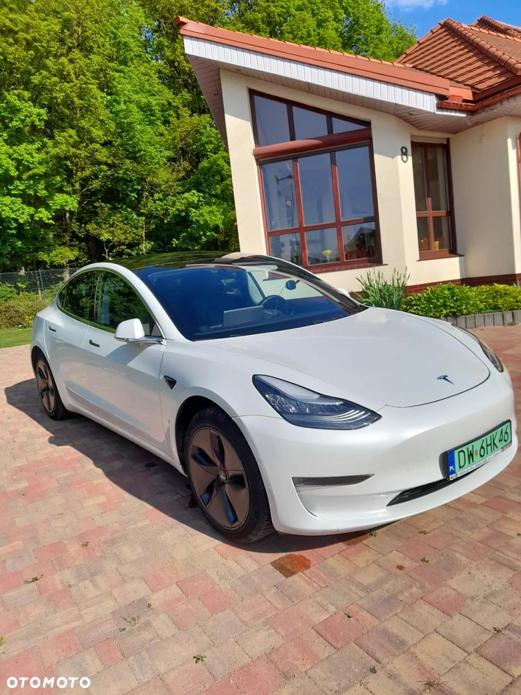 Tesla Model 3 Standard Range Plus - 3