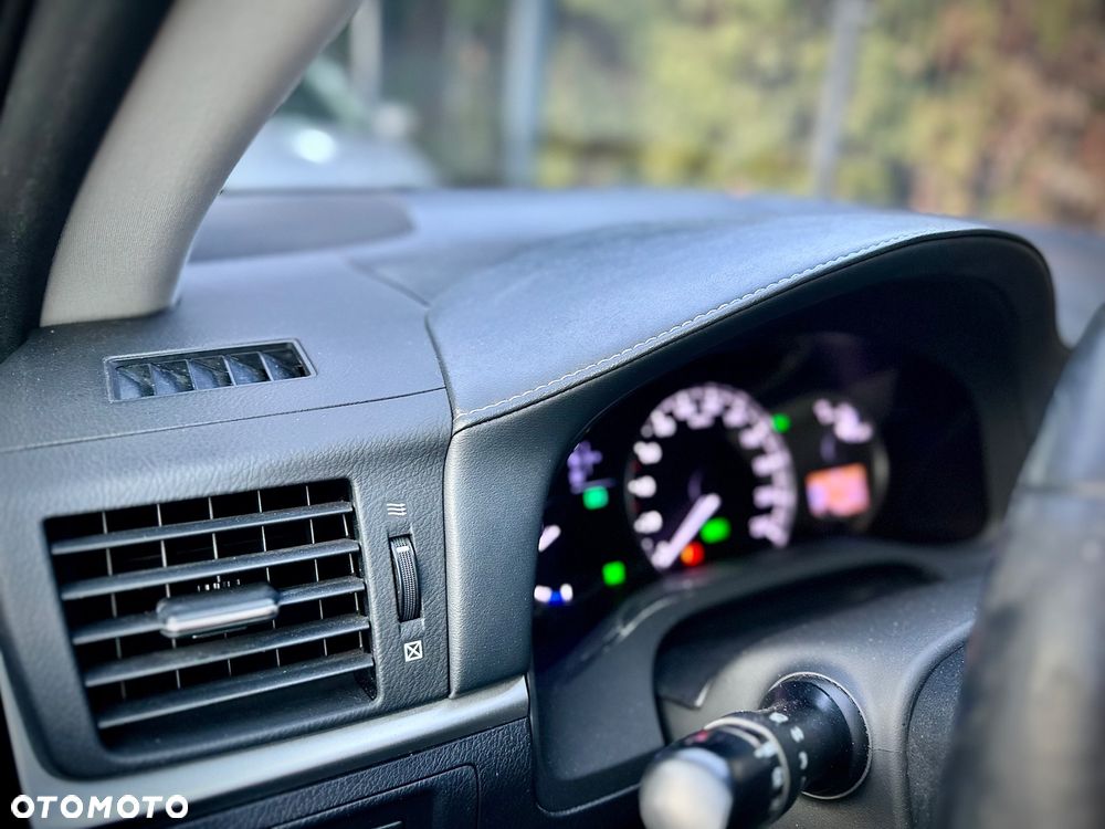 Lexus CT - 16