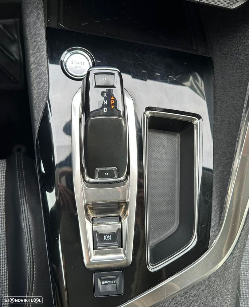 Peugeot 5008 1.6 BlueHDi Allure EAT6 - 20