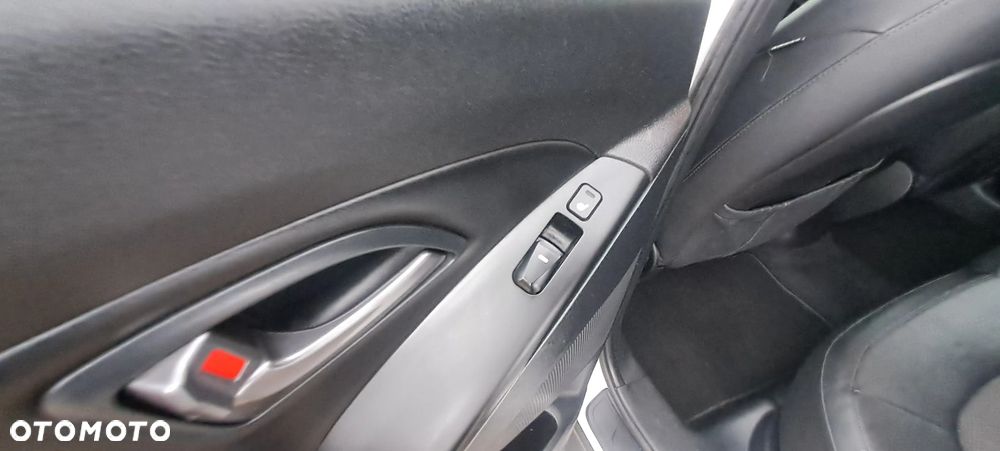 Hyundai ix35 1.7 CRDi Premium 2WD - 16