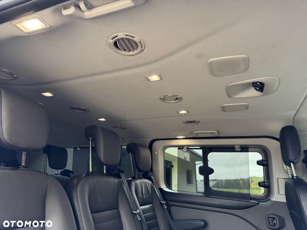 Ford Tourneo Custom - 29