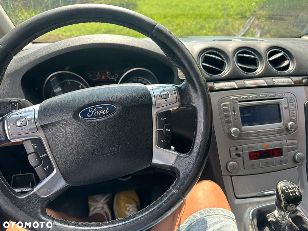 Ford Galaxy 2.0 TDCi Ghia - 8