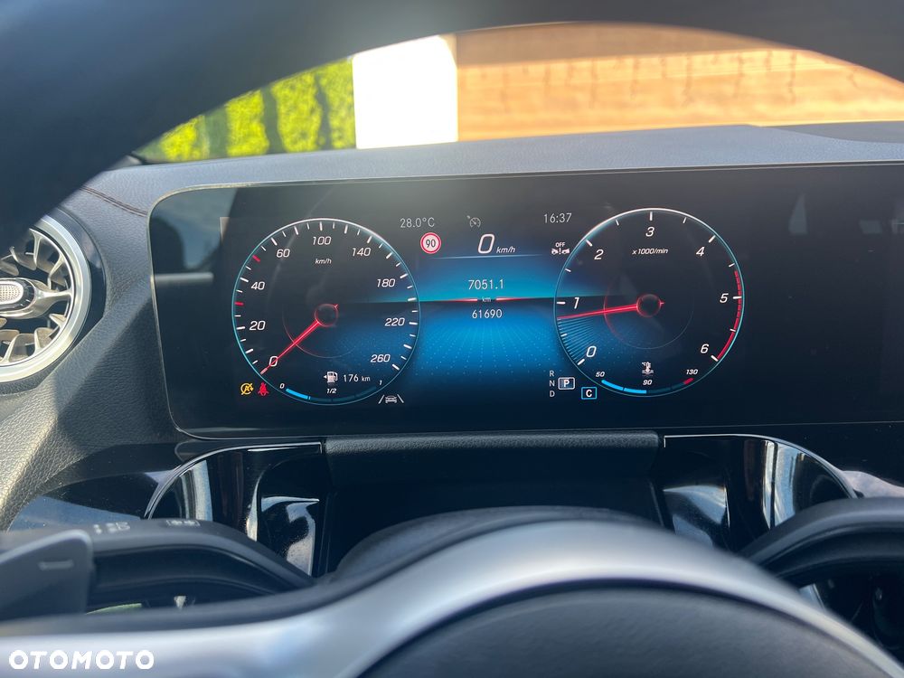 Mercedes-Benz GLA 200 d AMG Line - 10