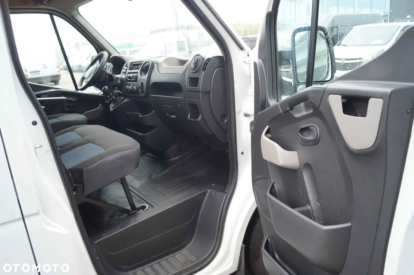 Nissan NV400 - 20