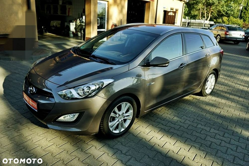 Hyundai i30 blue 1.6 CRDi Classic - 2