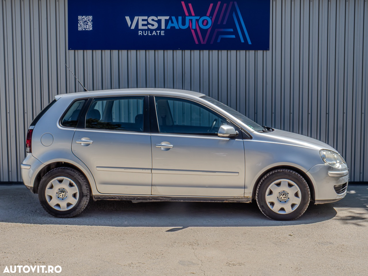 Volkswagen Polo 1.2 Attractive - 17