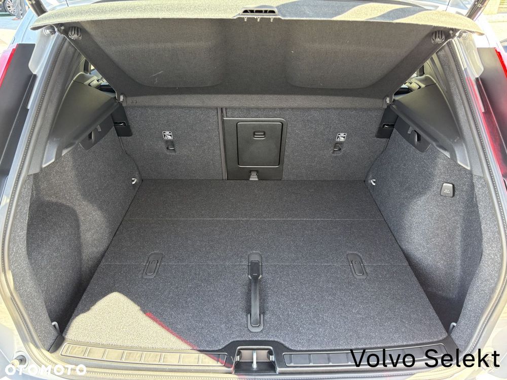 Volvo XC 40 - 26
