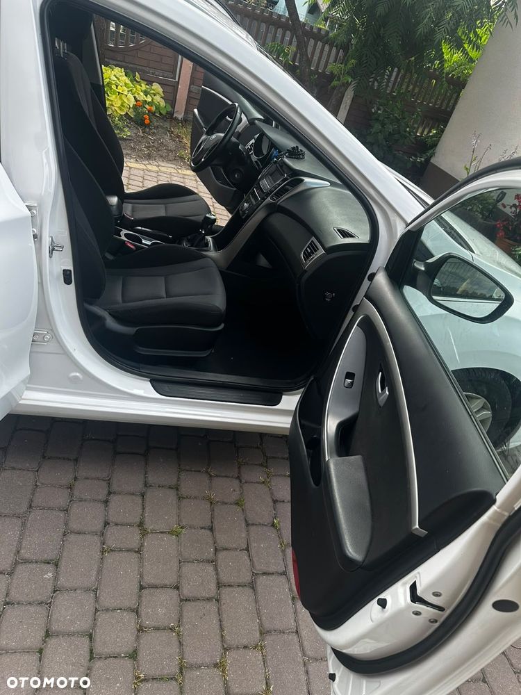 Hyundai i30 1.6 CRDi Comfort - 12