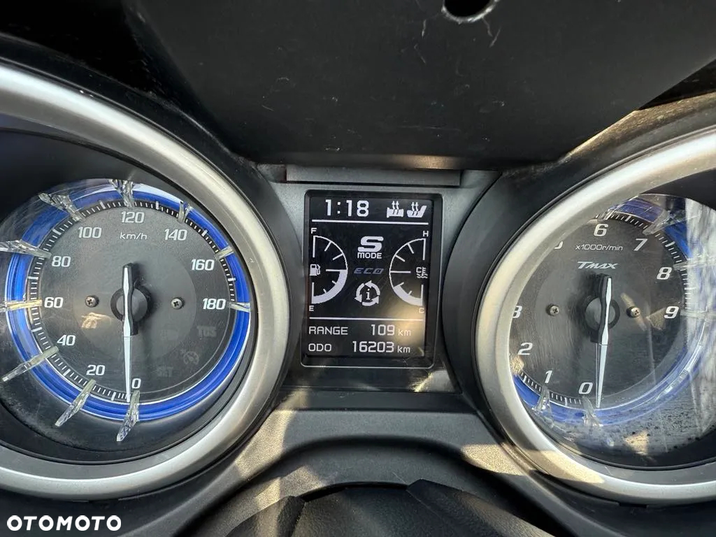 Yamaha Tmax - 6