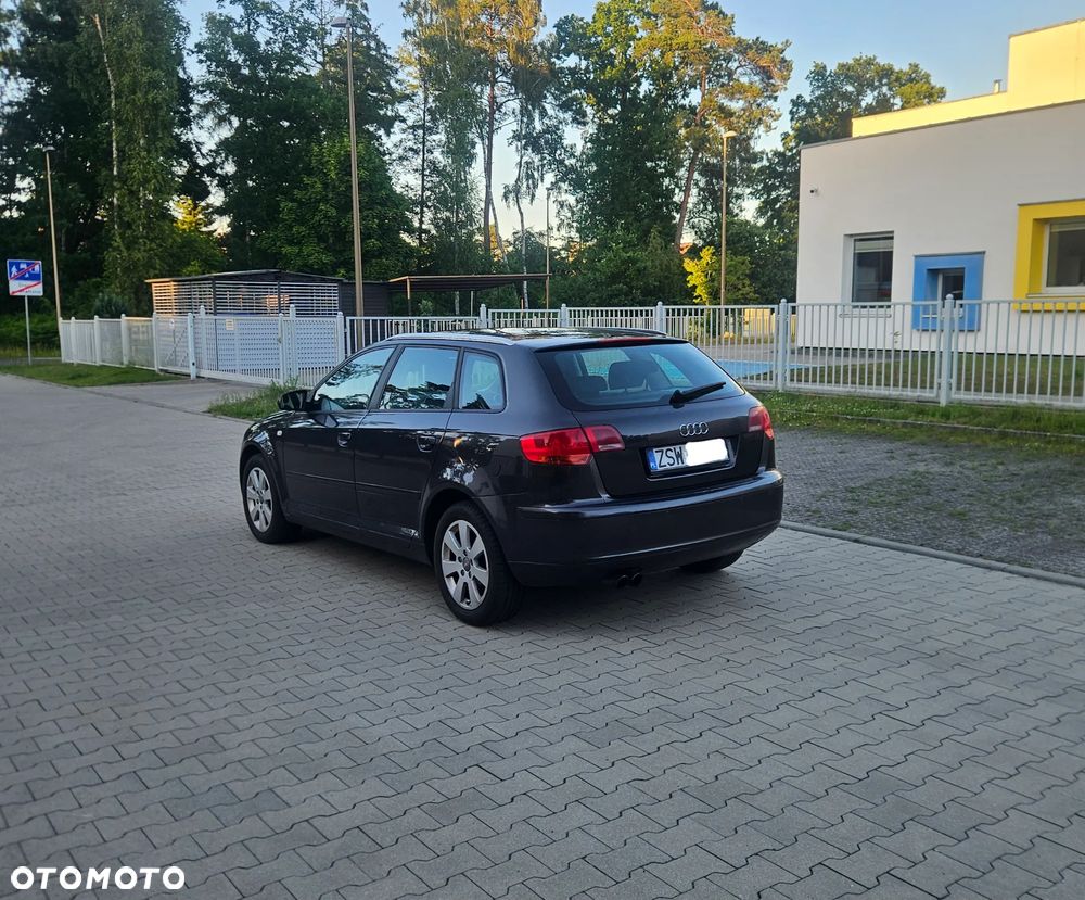 Audi A3 Sportback - 4