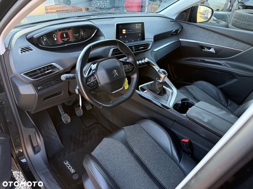 Peugeot 3008 - 19