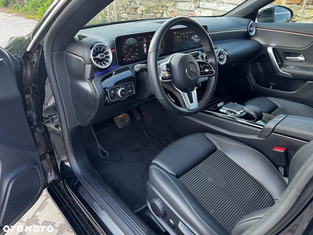 Mercedes-Benz CLA 220 7G-DCT Progressive - 23