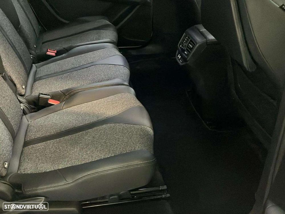 Peugeot 5008 1.5 BlueHDi Allure EAT8 - 17