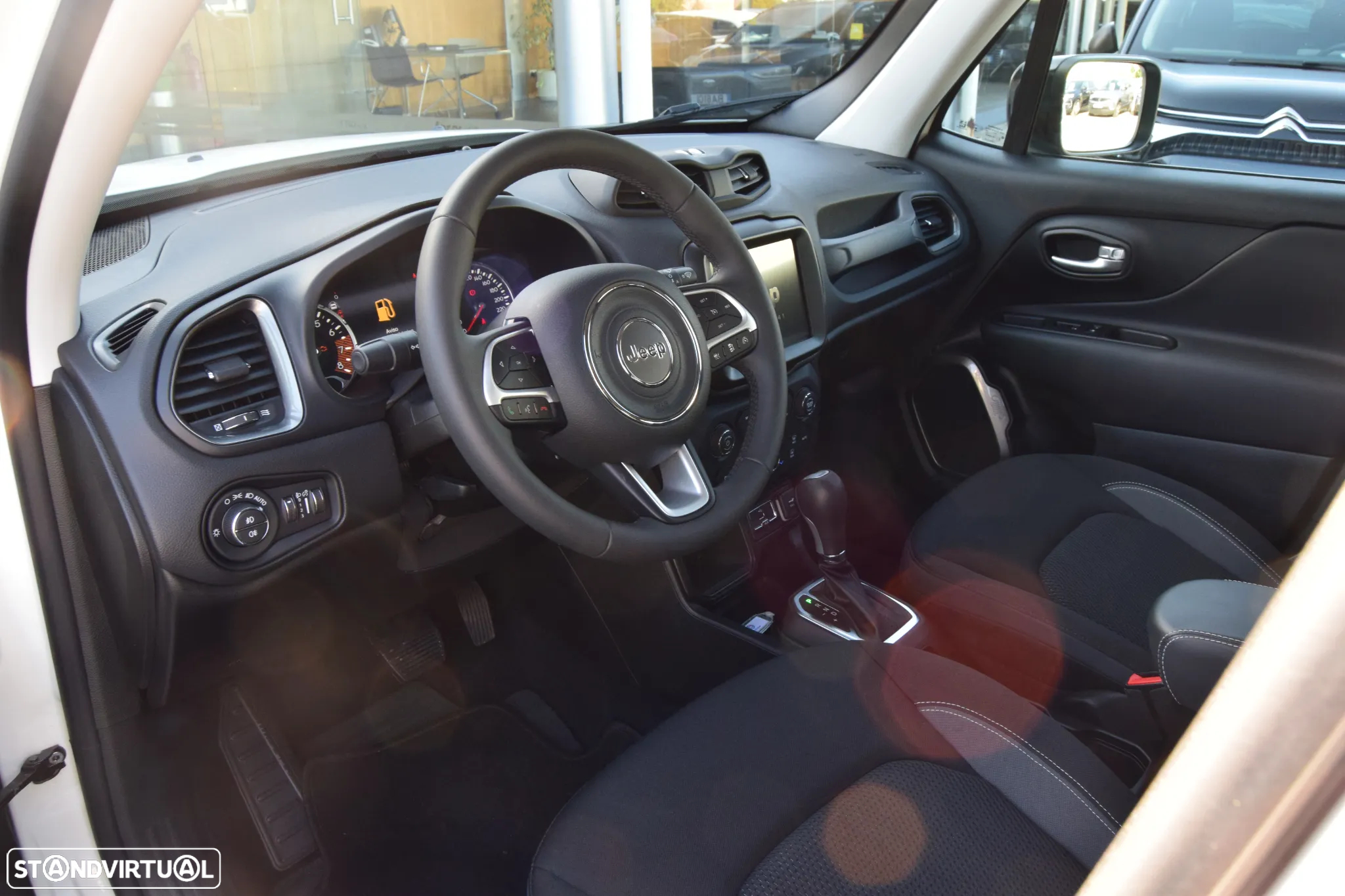 Jeep Renegade 1.5 TG e-Hybrid Limited DCT - 24