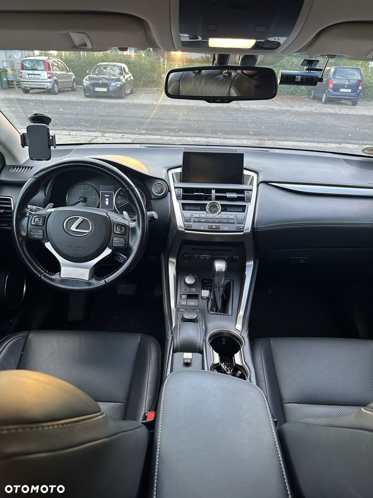 Lexus NX 200t Comfort AWD - 4