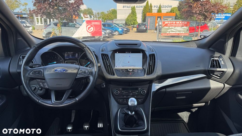 Ford Kuga 1.5 EcoBoost 2x4 ST-Line - 32