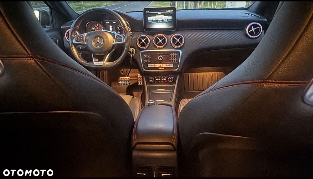 Mercedes-Benz Klasa A 180 7G-DCT AMG Line - 19