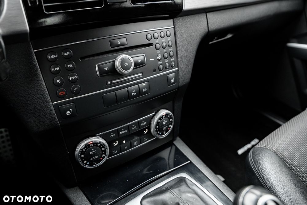 Mercedes-Benz GLK 250 CDI DPF 4Matic BlueEFFICIENCY 7G-TRONIC - 32