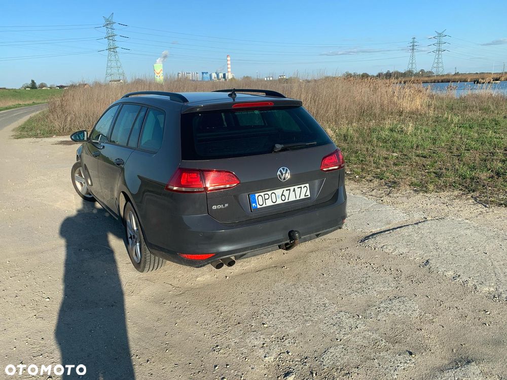 Volkswagen Golf - 6