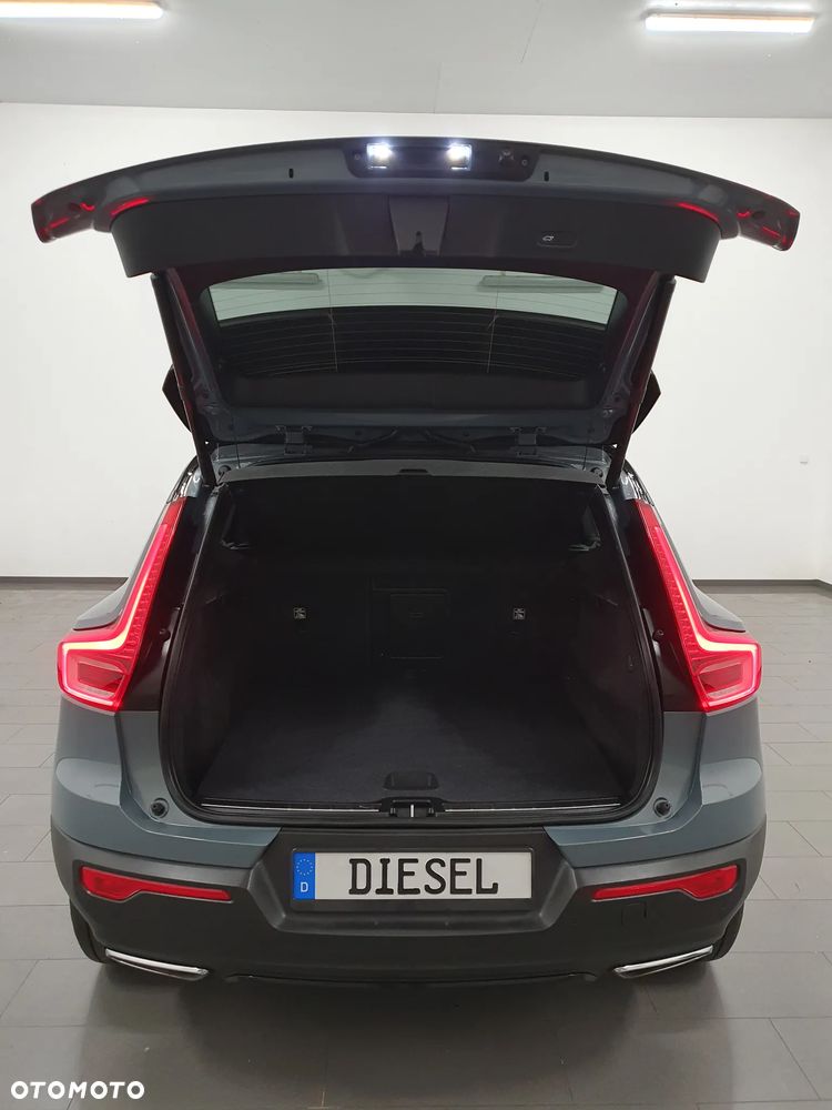 Volvo XC 40 D3 AWD R-Design - 38