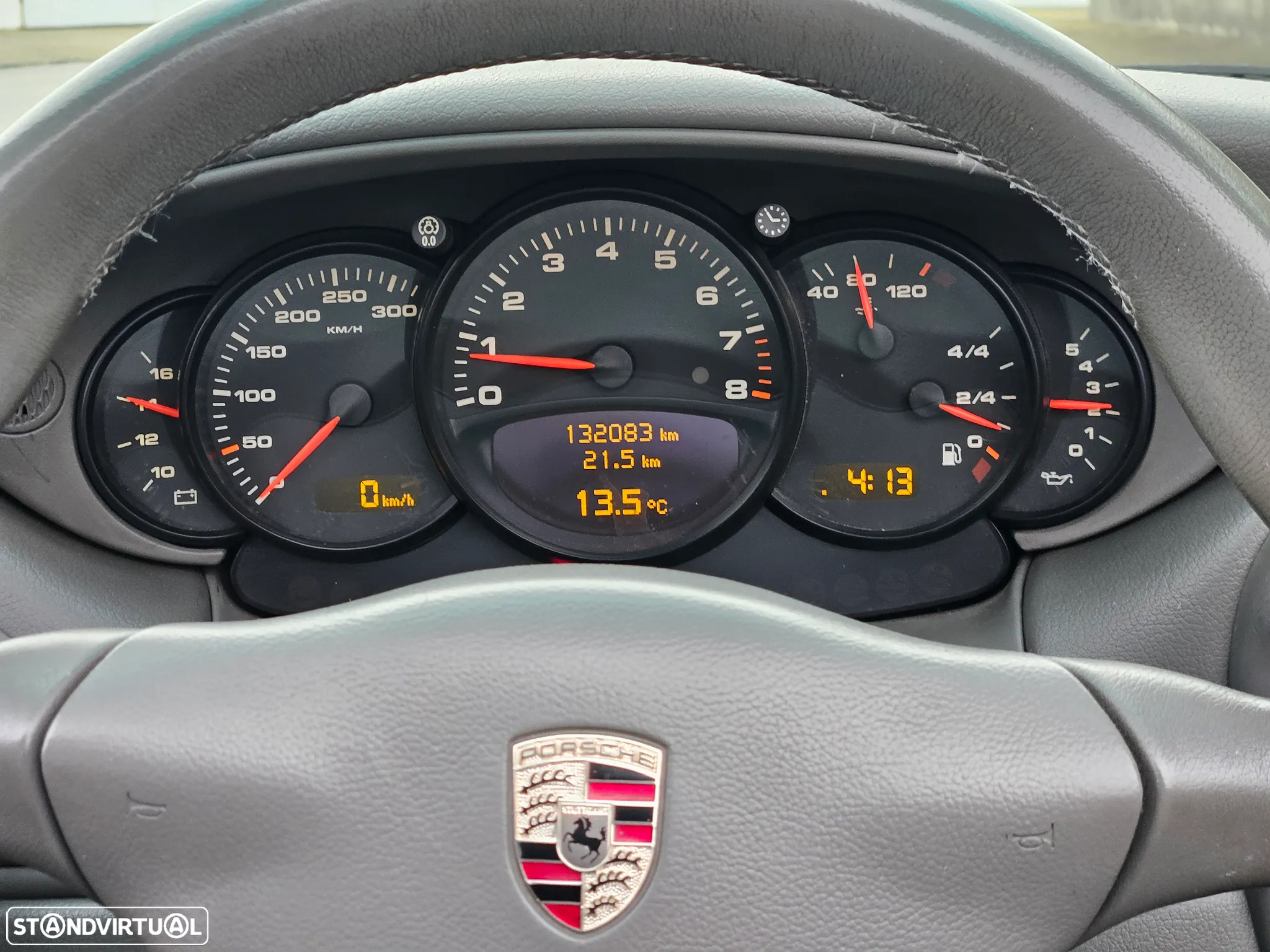 Porsche 911 (996) Carrera 4 - 31