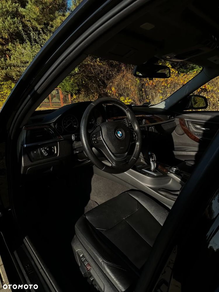 BMW Seria 3 328i xDrive Luxury Line - 10