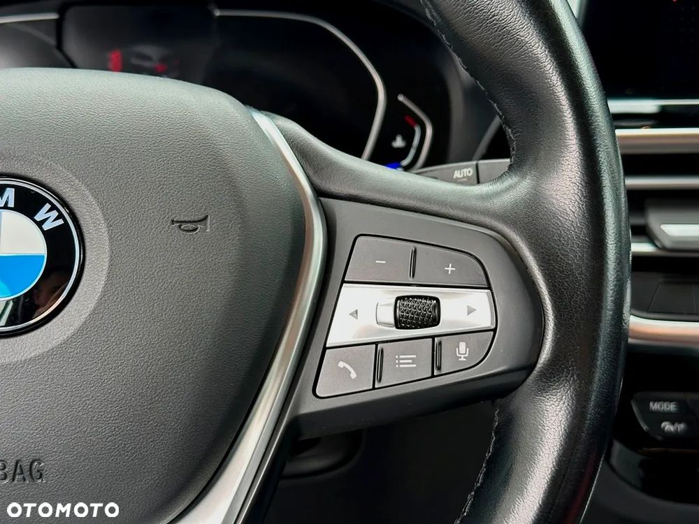 BMW X3 xDrive20i - 16