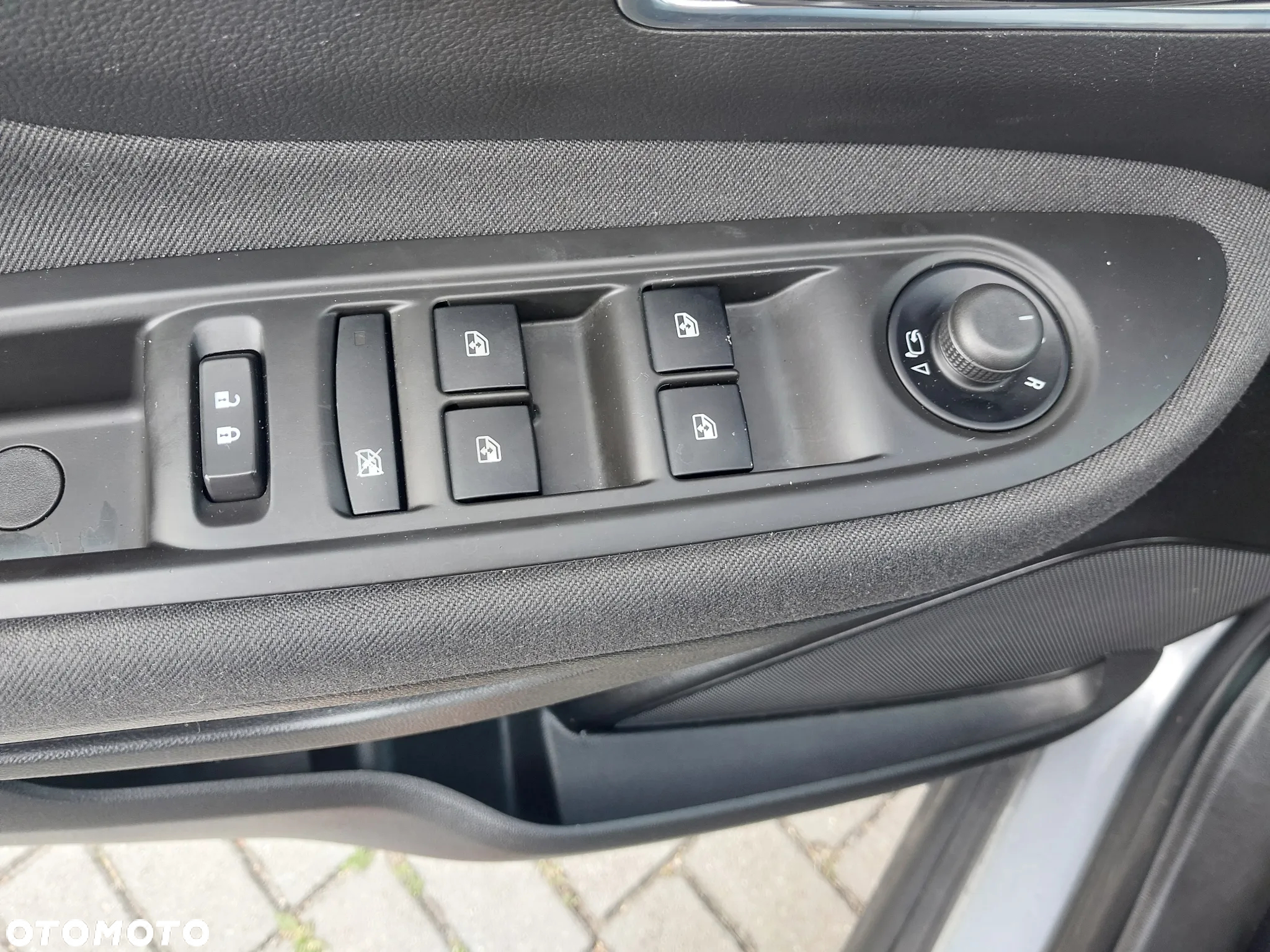 Opel Mokka X 1.6 Essentia S&S - 6