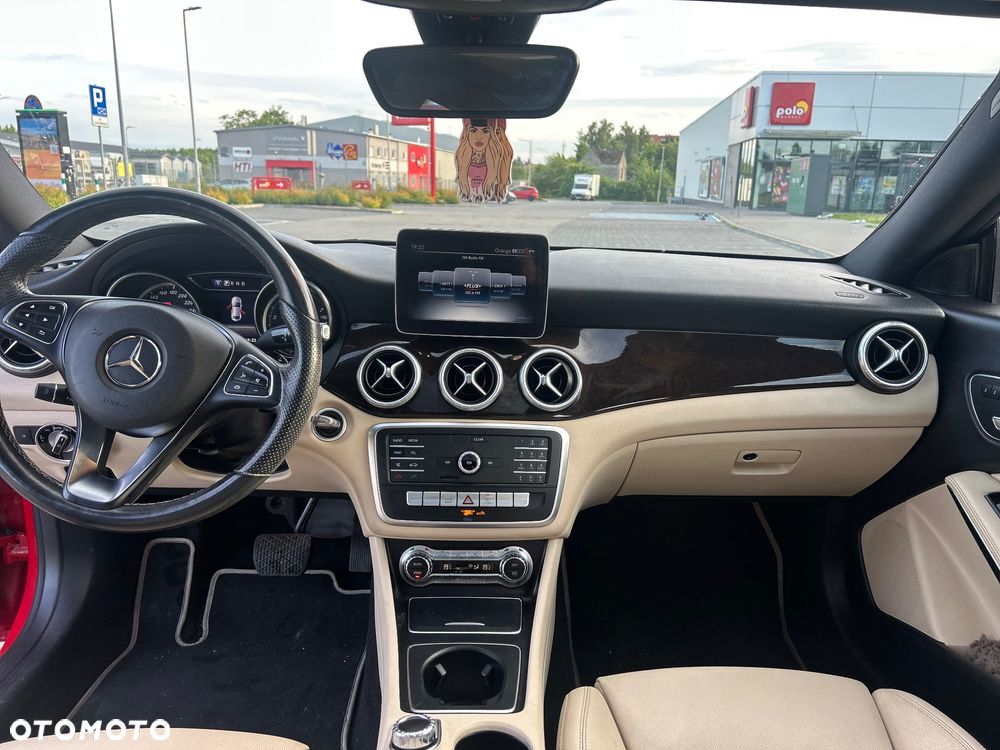 Mercedes-Benz CLA 250 7G-DCT - 4