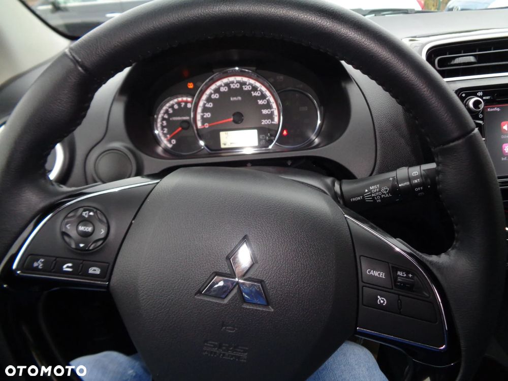 Mitsubishi Space Star AS&G 1.2 CVT Top - 13