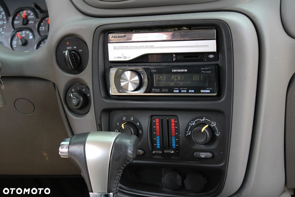 Chevrolet Trailblazer 4.2 LS - 24