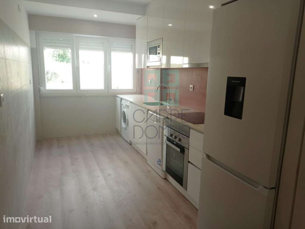 Apartamento T2, totalmente remodelado, Casal de São Brás - Amadora - Grande imagem: 3/28