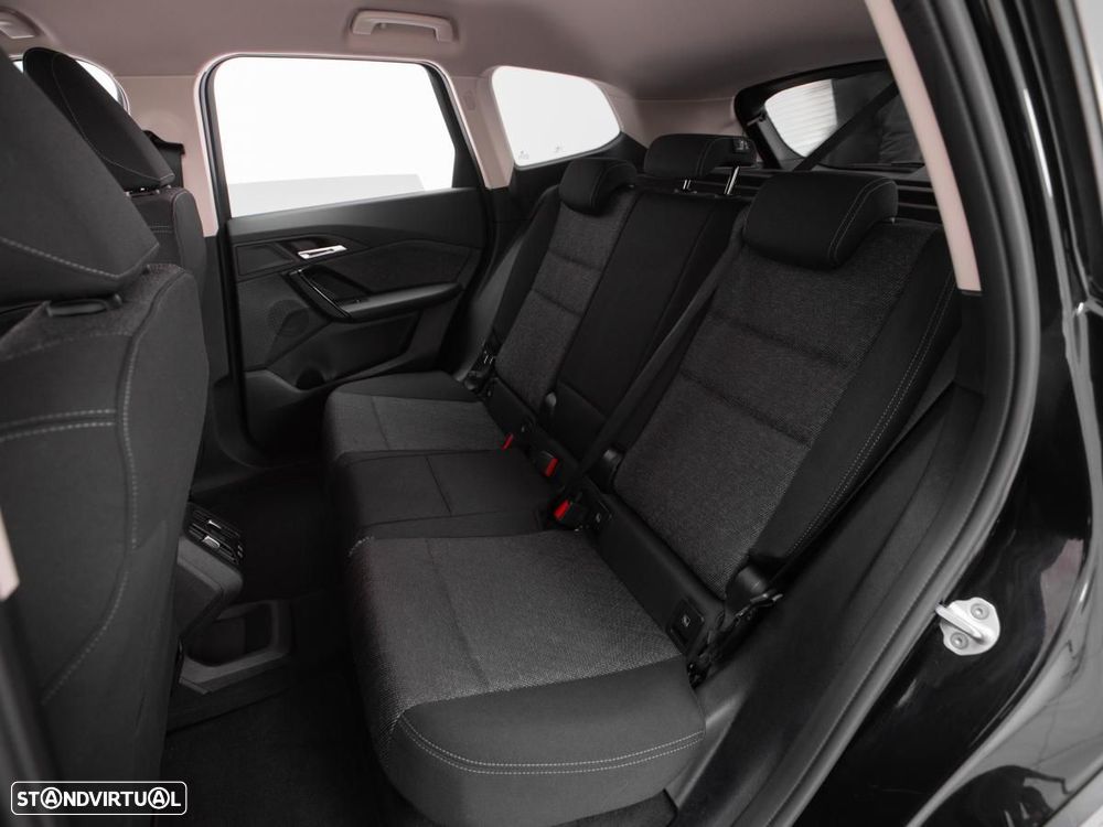 BMW iX1 eDrive20 - 11