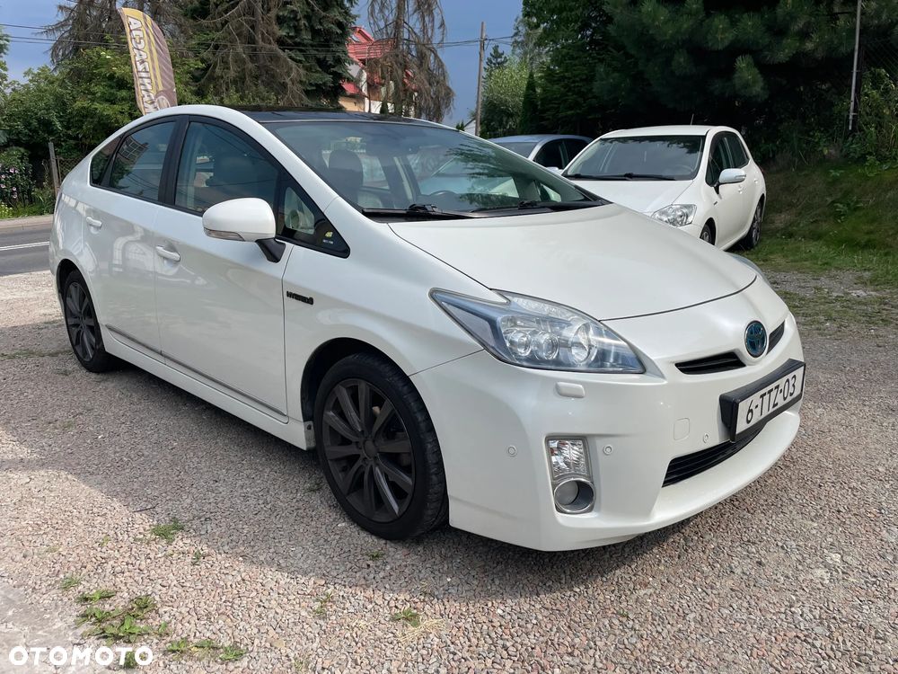 Toyota Prius (Hybrid) Executive - 1