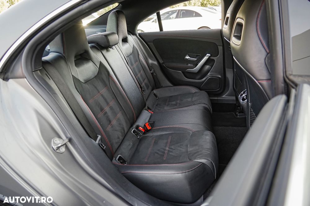 Mercedes-Benz CLA 180 7G-DCT AMG Line - 20