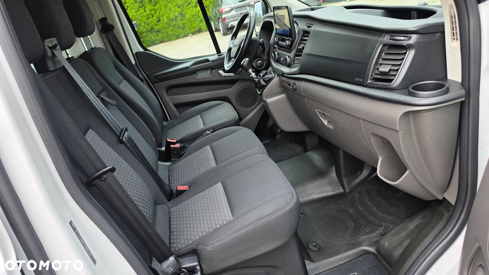Ford Transit Custom - 13