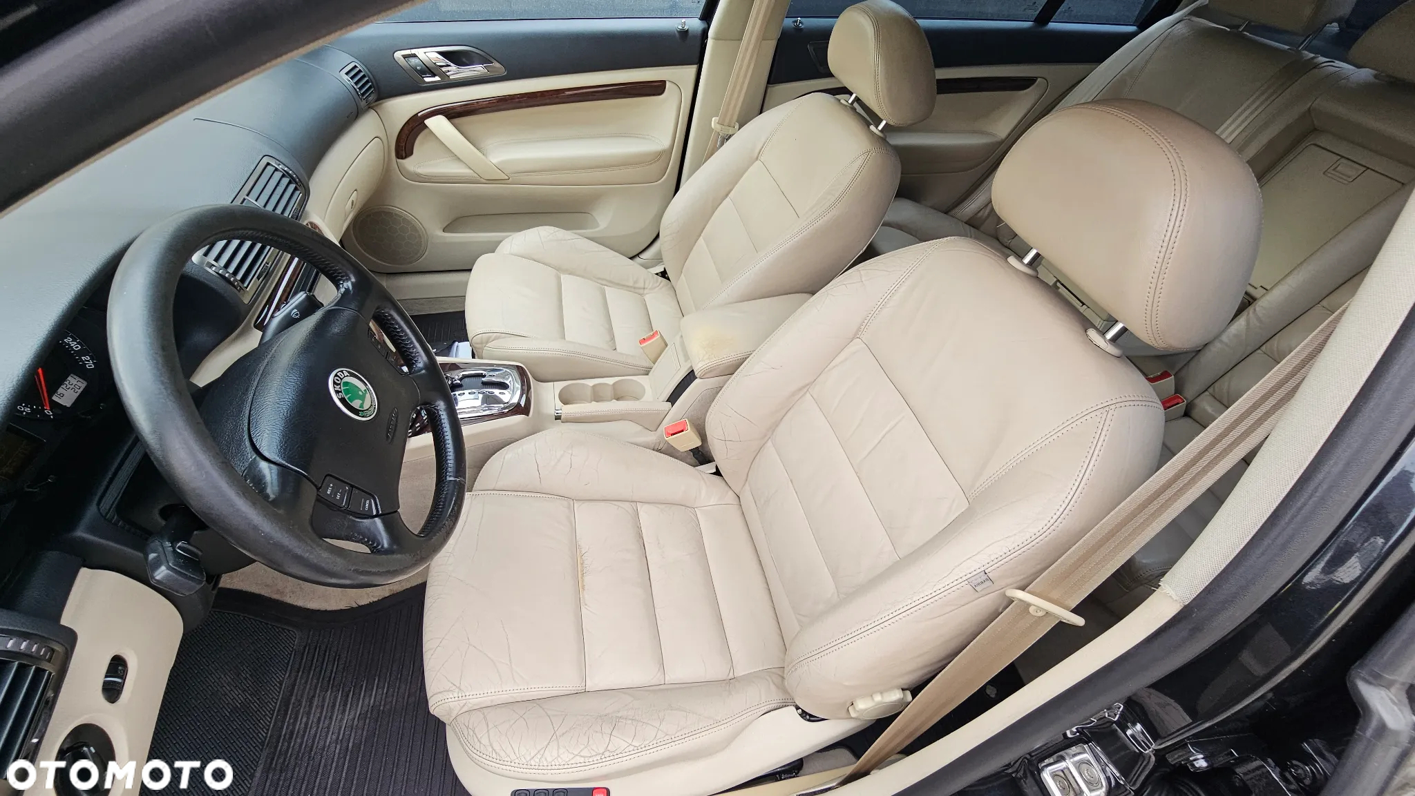 Skoda Superb 2.8 V6 Prestige Plus - 9