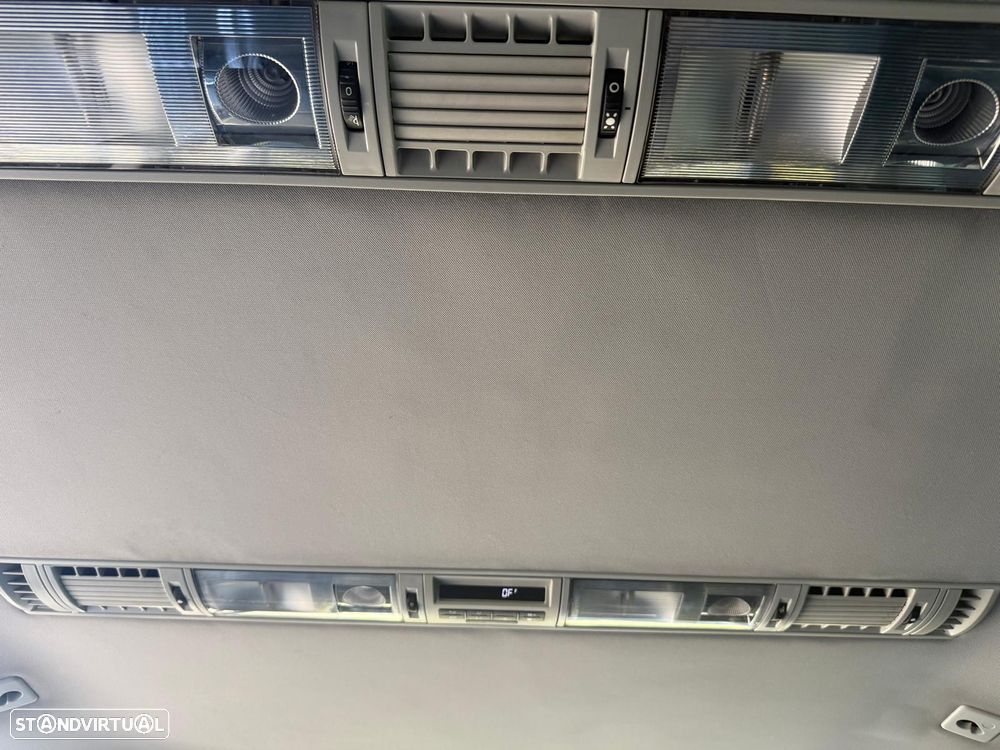 VW Multivan 2.0 TDi 180 Highline BlueMotion - 28