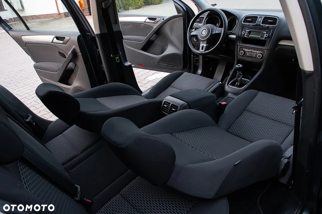 Volkswagen Golf - 26