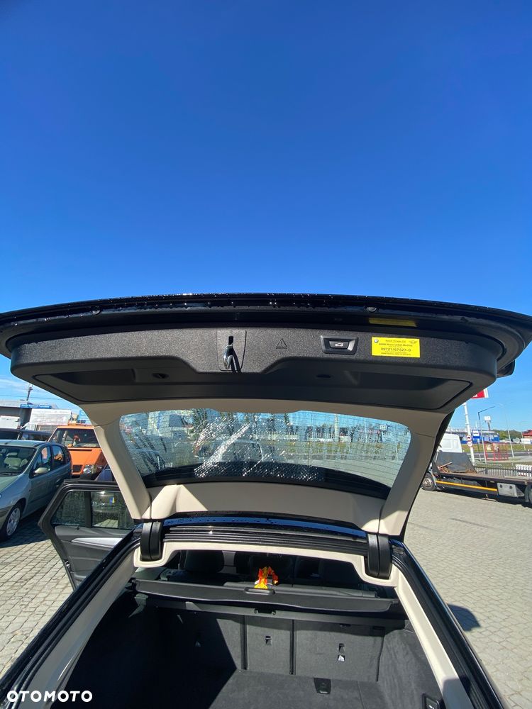 BMW Seria 5 530d Touring - 12