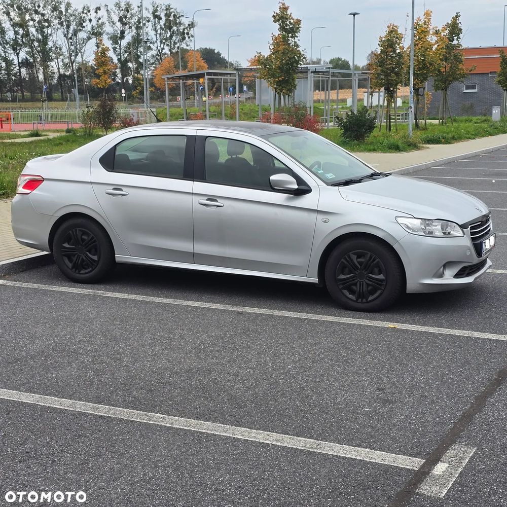 Peugeot 301 1.6 HDi Allure - 1