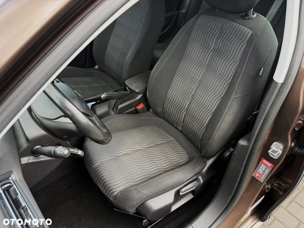 Peugeot 308 125 THP Active - 8