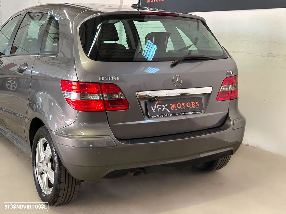 Mercedes-Benz B 180 CDI - 8