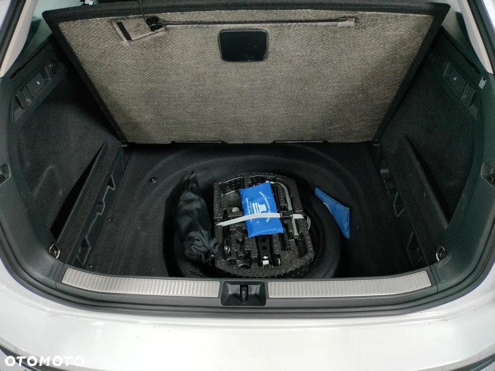 Volkswagen Passat - 19