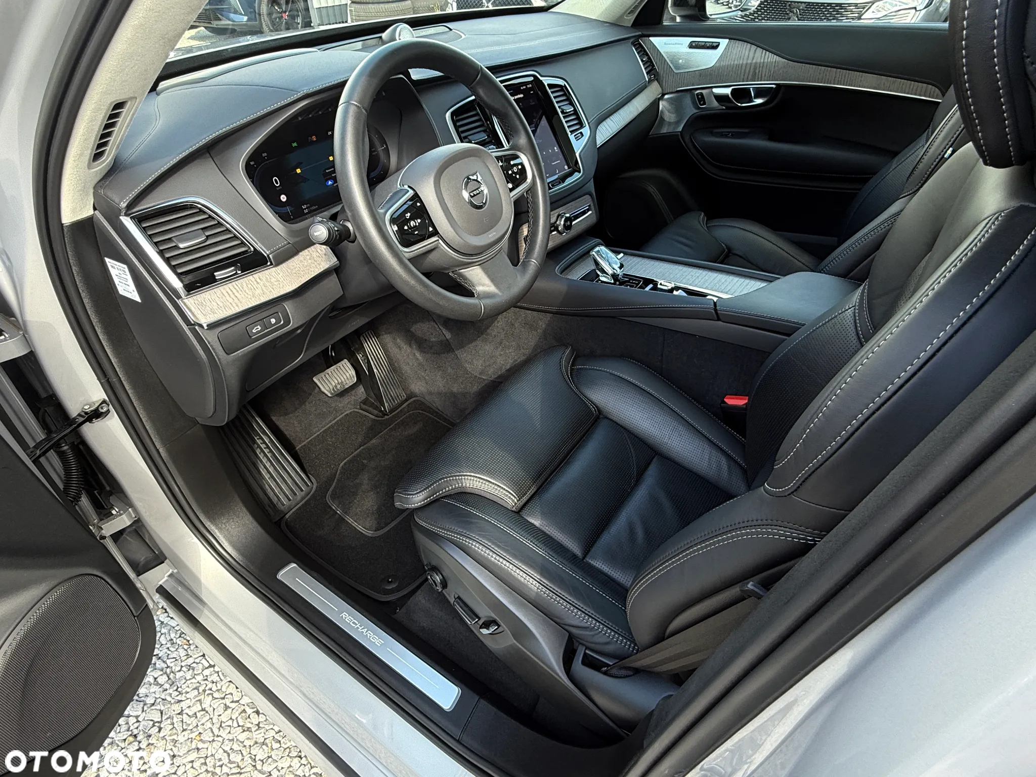 Volvo XC 90 T8 AWD Plug-In Hybrid Ultimate Dark 7os - 27