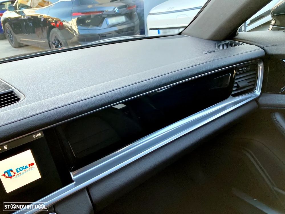 Porsche Panamera 4 E-Hybrid - 21